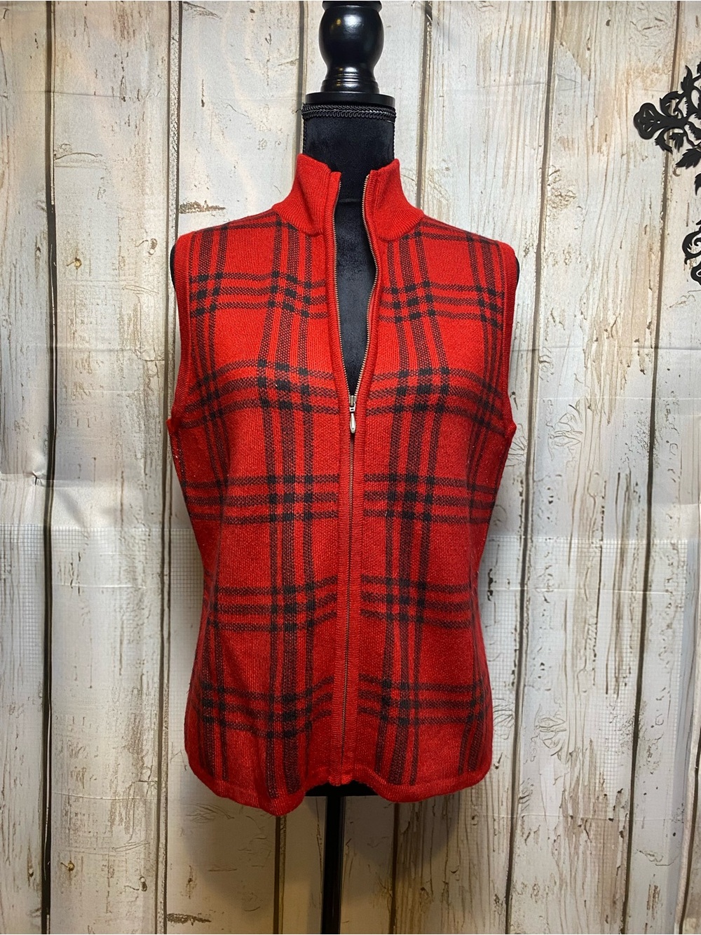 Christopher & Banks Red and Black Plaid Zip-Front Sleeveless Vest Sz-M